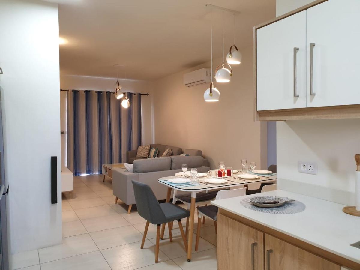 Westwood Luxury Penthouse With Private Roof Ref 15847 * Flic-en-Flacq