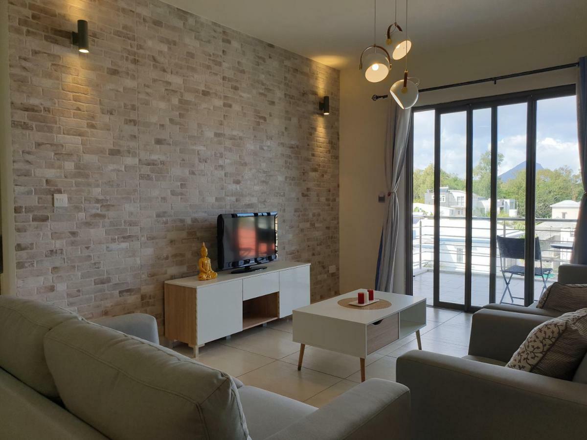 Westwood Luxury Penthouse With Private Roof Ref 15847 * Flic-en-Flacq